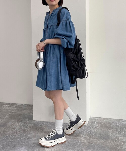 fredy emue(フレディエミュ)の「デニムバルーンチュニックワンピース(ワンピース・レディース・ネイビー/サックスブルー・38)」の8枚目の写真