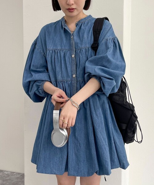 fredy emue(フレディエミュ)の「デニムバルーンチュニックワンピース(ワンピース・レディース・ネイビー/サックスブルー・38)」の9枚目の写真