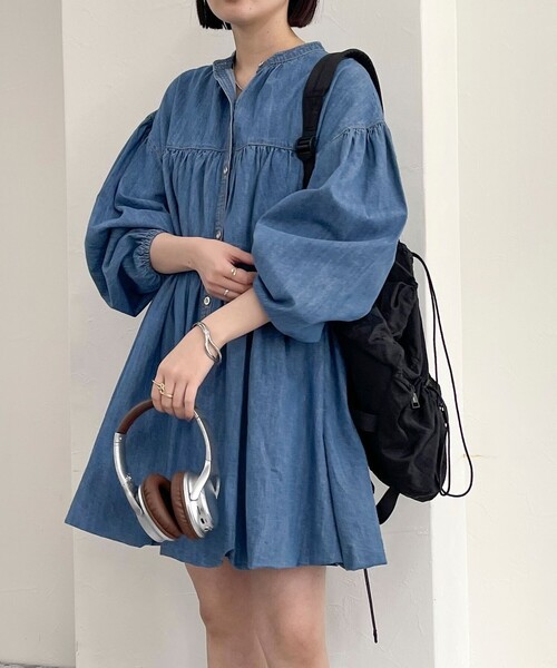 fredy emue(フレディエミュ)の「デニムバルーンチュニックワンピース(ワンピース・レディース・ネイビー/サックスブルー・38)」の10枚目の写真