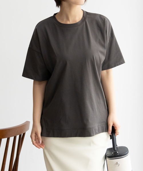 NAVY（ネイビー）の「NAVY 冷感 UVカット ドライ キレイ見えチュニックTシャツ（Tシャツ/カットソー・レディース・ホワイト/ベージュ/チャコールグレー・M/L/S/XL）」の11枚目の写真
