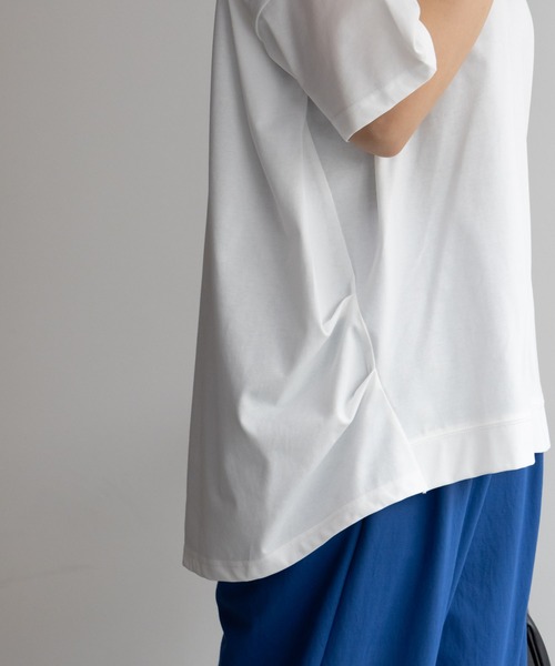 NAVY（ネイビー）の「NAVY 冷感 UVカット ドライ キレイ見えチュニックTシャツ（Tシャツ/カットソー・レディース・ホワイト/ベージュ/チャコールグレー・M/L/S/XL）」の17枚目の写真
