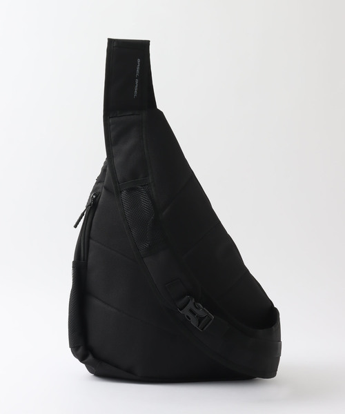 417 EDIFICE(フォーワンセブンエディフィス)の「BASELBASEL SLING BACKPACK 25L(ショルダーバッグ・メンズ・ブラック/ベージュ・FREE)」の5枚目の写真