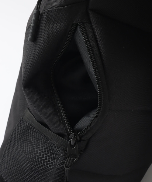 417 EDIFICE(フォーワンセブンエディフィス)の「BASELBASEL SLING BACKPACK 25L(ショルダーバッグ・メンズ・ブラック/ベージュ・FREE)」の9枚目の写真