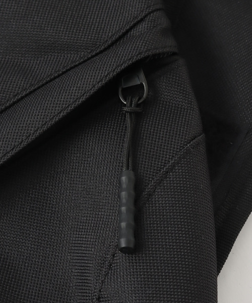 417 EDIFICE(フォーワンセブンエディフィス)の「BASELBASEL SLING BACKPACK 25L(ショルダーバッグ・メンズ・ブラック/ベージュ・FREE)」の10枚目の写真