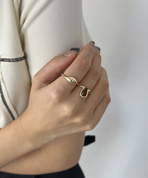 CAPRICIEUX LE'MAGE（カプリシューレマージュ）の「〈GOLDY/ゴールディ〉2SETドロップリング（ネックレス・レディース・カーキ/クリア・FREE）」の7枚目の写真