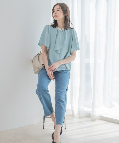 Jayro（ジャイロ）の「ボウタイ風袖フリルブラウス（シャツ/ブラウス・レディース・ホワイト/ベージュ/グリーン系その他/ネイビー・M）」の9枚目の写真