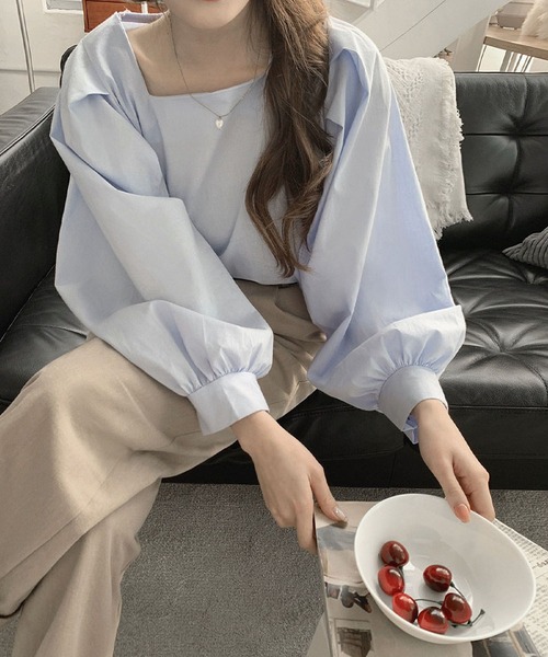 BLANC FICELLE(ブランフィセル)の「薄手 パフスリーブ スクエアネック シャツ(シャツ/ブラウス・レディース・ブルー/ホワイト・S/M/L)」の3枚目の写真