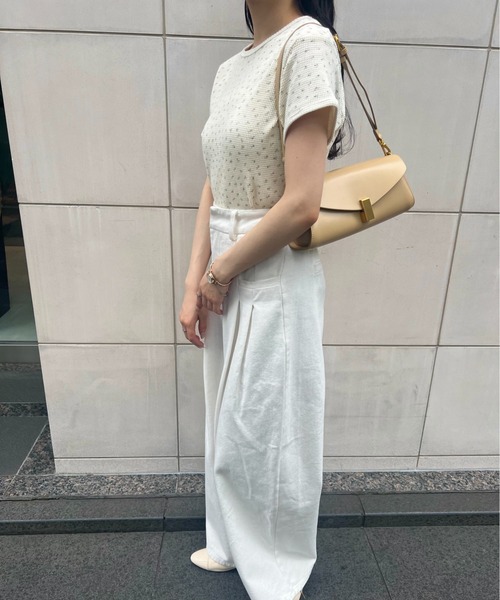 Amiur（エミレ）の「flower pattern waffle t shirt / フラワーパターンワッフルtシャツ（Tシャツ/カットソー・レディース・ホワイト/クリーム・FREE）」の7枚目の写真