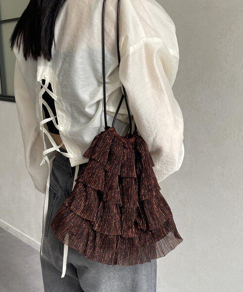 Thevon（ゼボン）の「ラメシアーフリル巾着バッグ（トートバッグ・レディース・ブラック/オフホワイト/ブラウン・FREE）」の3枚目の写真