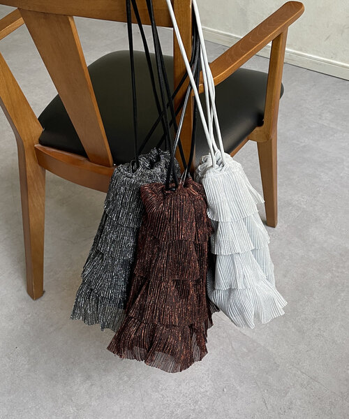 Thevon（ゼボン）の「ラメシアーフリル巾着バッグ（トートバッグ・レディース・ブラック/オフホワイト/ブラウン・FREE）」の2枚目の写真