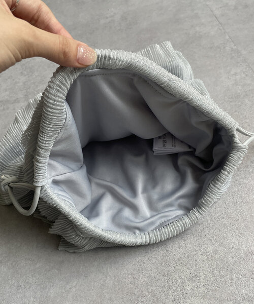 Thevon（ゼボン）の「ラメシアーフリル巾着バッグ（トートバッグ・レディース・ブラック/オフホワイト/ブラウン・FREE）」の20枚目の写真