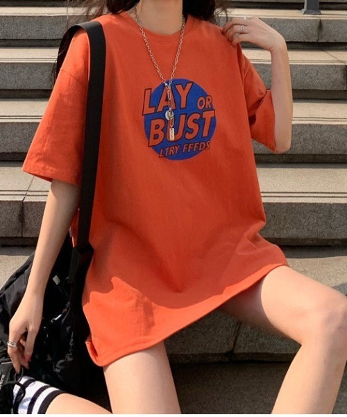 SHEENA(シーナ)の「LAY or BUSTロゴプリントルーズTシャツ(Tシャツ/カットソー・レディース・オレンジ/グレー/ブラック・M)」の12枚目の写真