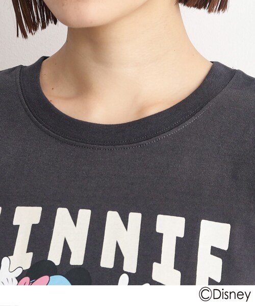 Disney(ディズニー)の「◆【ミッキーマウス&ミニーマウス】みんなでお揃い_Tシャツ(Tシャツ/カットソー・レディース・アイボリー系/チャコール・12/13)」の12枚目の写真