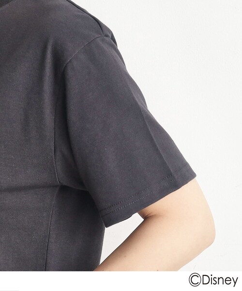 Disney(ディズニー)の「◆【ミッキーマウス&ミニーマウス】みんなでお揃い_Tシャツ(Tシャツ/カットソー・レディース・アイボリー系/チャコール・12/13)」の11枚目の写真