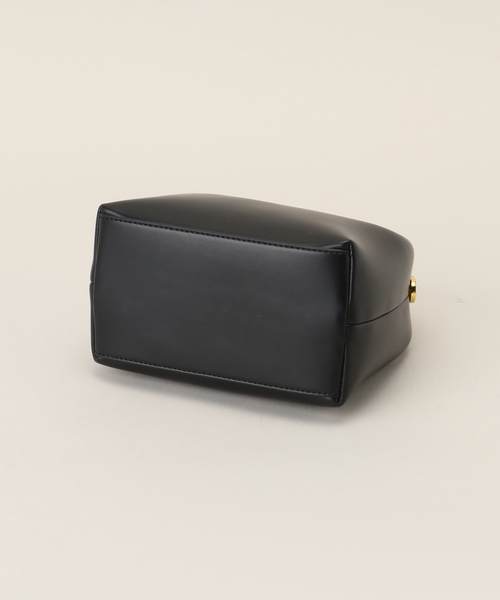 B.C STOCK(ベーセーストック)の「SINBONO/シンボノ Vienna Top Handle Crossbody Bag(ハンドバッグ・レディース・ブラック・FREE)」の4枚目の写真