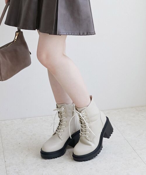 MAJESTIC LEGON(マジェスティックレゴン)の「レースアップショートブーツ(ブーツ・レディース・ブラウン/アイボリー/ブラック・X-LARGE/LARGE/MEDIUM/SMALL)」の11枚目の写真