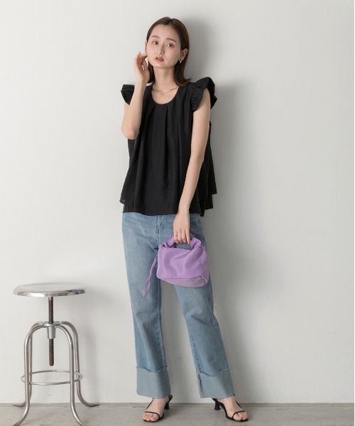 ad thie(アドティエ)の「袖フリル タックブラウス(シャツ/ブラウス・レディース・ブラック/ライトブルー/オフホワイト/ナチュラル・FREE)」の14枚目の写真