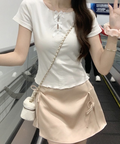 leune（ルネ）の「トリプルミニリボントップス/リボン付フロントスリットTシャツ（Tシャツ/カットソー・レディース・オフホワイト/グレー/ブラック・FREE）」の13枚目の写真