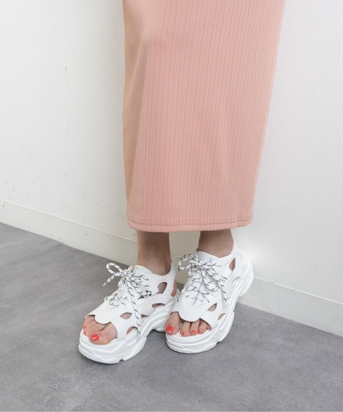 Fabby fabby（ファビィーファビィー）の「厚底カットワークスポーツサンダル（サンダル・レディース・ブラック/オフホワイト・SMALL/MEDIUM/LARGE）」の13枚目の写真