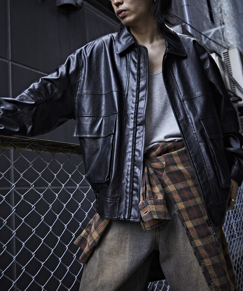 FREAK'S STORE(フリークスストア)の「FREAK’S STORE/フリークスストア フェイクレザー ジップアップ ブルゾン/リラックスフィット(ブルゾン・メンズ・ブラック/ブラウン・MEDIUM/LARGE)」の19枚目の写真