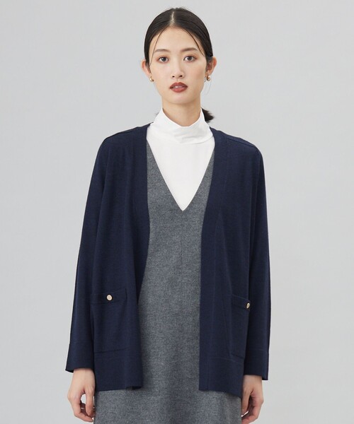 J.PRESS(ジェイプレス)の「【洗える】KNIT BASIC ロングカーディガン(カーディガン/ボレロ・レディース・ネイビー系/ブルー系/ライトグレー系/ベージュ系・T13)」の3枚目の写真