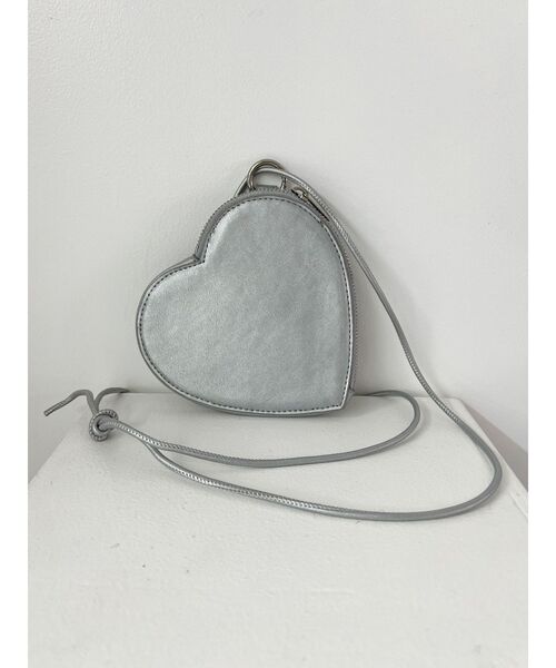 Ungrid（アングリッド）の「ハートショルダーミニバッグ（ショルダーバッグ・レディース・ブラック/レッド/シルバー・FREE）」の22枚目の写真
