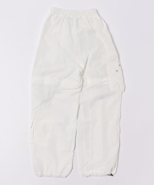 Nia(ニア)の「Nia(ニア)/カットアウト ワイドストリートパンツ(カーゴパンツ・レディース・ホワイト/ブラック・LARGE/MEDIUM/SMALL)」の18枚目の写真