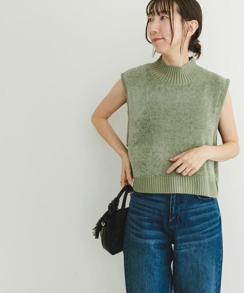 ITEMS URBANRESEARCH（アイテムズ アーバンリサーチ）の「ブークレハイネックベスト（ニット/セーター・レディース・ライトカーキ/チャコールグレー/オフホワイト・FREE）」の19枚目の写真