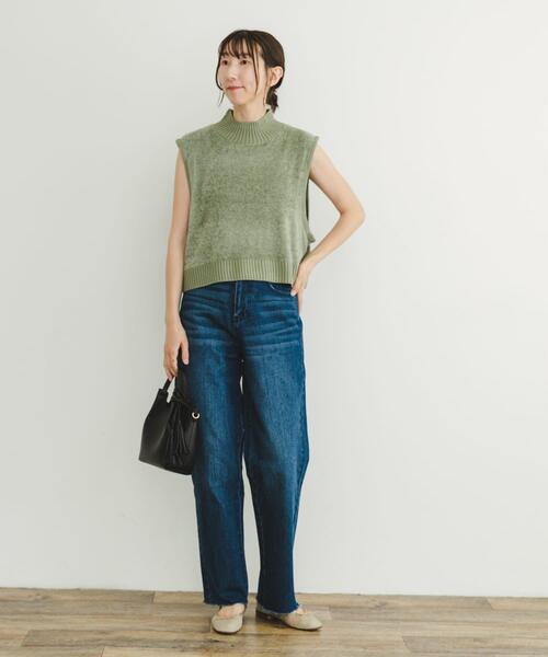 ITEMS URBANRESEARCH（アイテムズ アーバンリサーチ）の「ブークレハイネックベスト（ニット/セーター・レディース・ライトカーキ/チャコールグレー/オフホワイト・FREE）」の21枚目の写真