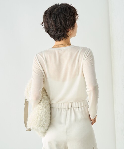 NOLLEY’S Sophi(ノーリーズソフィ)の「カシミヤシルク混ラメロンT(Tシャツ/カットソー・レディース・オフホワイト/グレイッシュベージュ・38)」の15枚目の写真