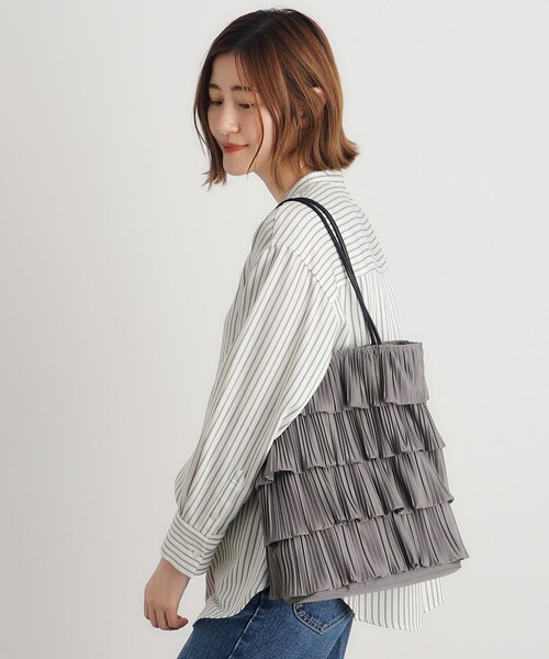 grove（グローブ）の「◆プリーツティアードトート（トートバッグ・レディース・ブラック/グレー/チャコールグレー・00）」の4枚目の写真