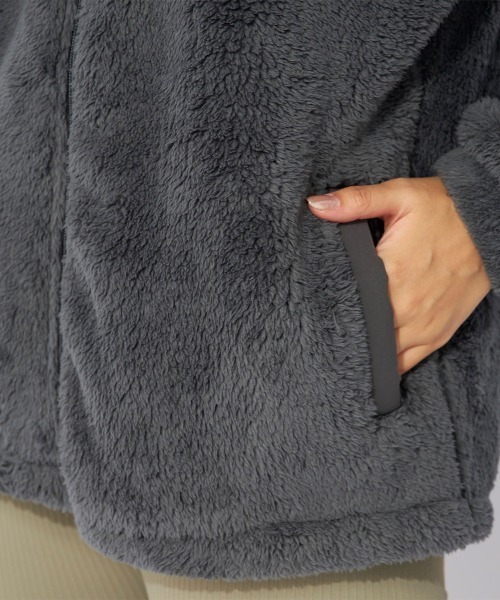 モコモコトラックジャケット（その他トップス）｜FILA（フィラ）の