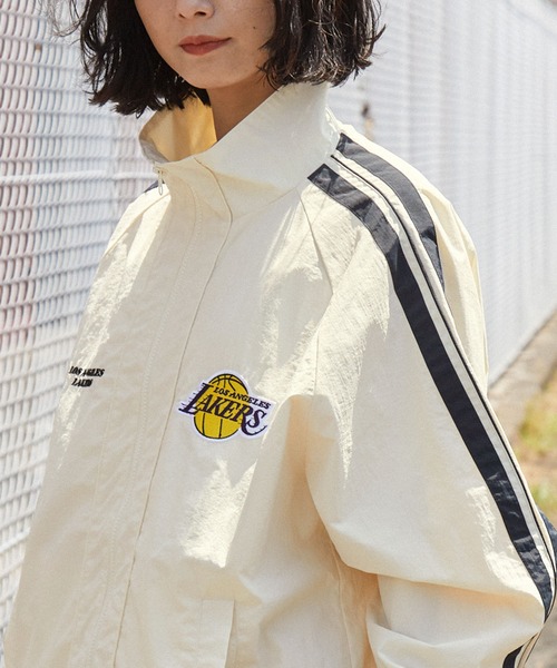 セール】NBA/エヌビーエー 別注 チームロゴ刺繍 サイドライン オーバー