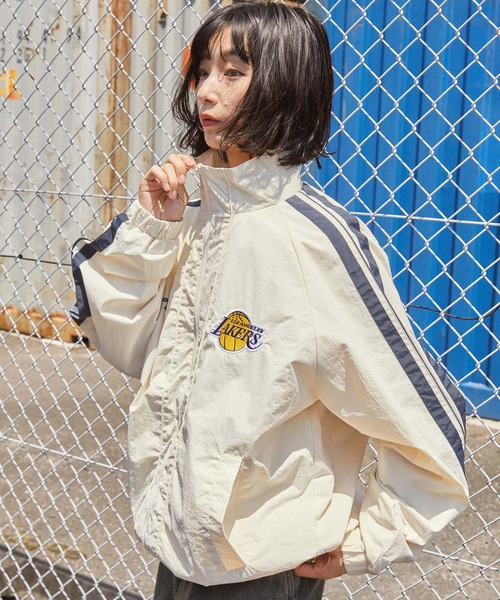 セール】NBA/エヌビーエー 別注 チームロゴ刺繍 サイドライン オーバー