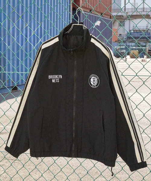 セール】NBA/エヌビーエー 別注 チームロゴ刺繍 サイドライン オーバー