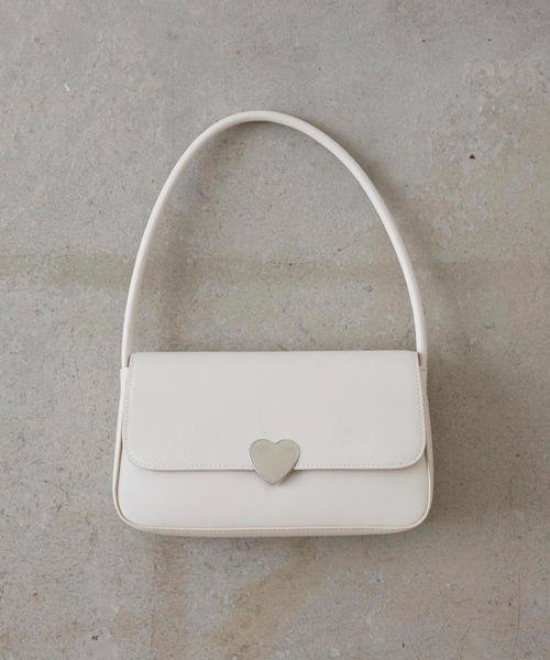 EFOLE（エフォル）の「Heart motif oneshoulder bag / ハートモチーフ ワンショルダー バッグ（ショルダーバッグ・レディース・ベージュ/オフホワイト・FREE）」の13枚目の写真