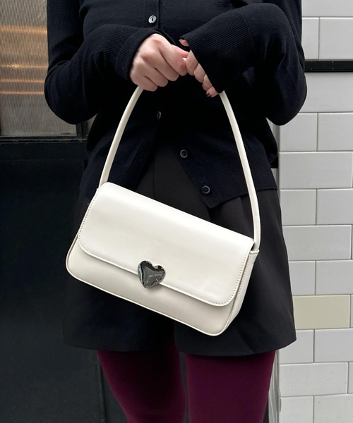 EFOLE（エフォル）の「Heart motif oneshoulder bag / ハートモチーフ ワンショルダー バッグ（ショルダーバッグ・レディース・ベージュ/オフホワイト・FREE）」の15枚目の写真