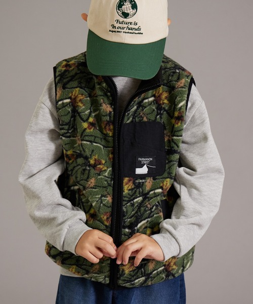 PAIRMANON STREET（ペアマノンストリート）の「【PAIRMANON STREET】マイクロフリース 無地 クレイジー 配色 ベスト（ベスト・キッズ・ベージュ/グリーン系その他/ベージュ系その他/ブラック系その他/ブラック/ブルー・100/120/150/160/140/90/130/110）」の5枚目の写真