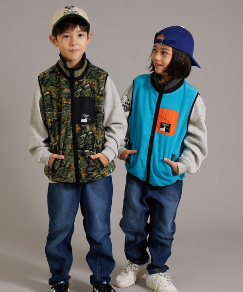 PAIRMANON STREET（ペアマノンストリート）の「【PAIRMANON STREET】マイクロフリース 無地 クレイジー 配色 ベスト（ベスト・キッズ・ベージュ/グリーン系その他/ベージュ系その他/ブラック系その他/ブラック/ブルー・100/120/150/160/140/90/130/110）」の8枚目の写真