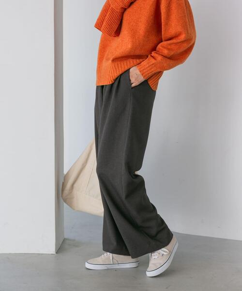 URBAN RESEARCH DOORS(アーバンリサーチドアーズ)の「『UR TECH SMOOTHLUXE』ワイドトラウザー(その他パンツ・レディース・チャコールグレー/アイボリー・SMALL/MEDIUM)」の18枚目の写真