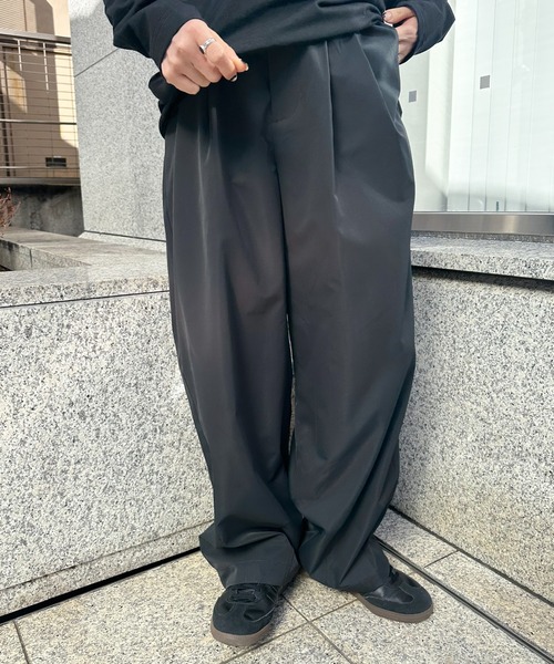 select MOCA by son(セレクトモカバイソン)の「タックバルーンワイドパンツ(その他パンツ・レディース・スミクロ/オフホワイト/グレイッシュブルー/ブラウン/ブラック・LARGE/MEDIUM)」の21枚目の写真