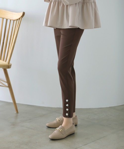 MERAKI(メラキ)の「ビジューパンツ(その他パンツ・レディース・アイボリー/ブラック/グレー/ブラウン/ベージュ・L/M/S)」の10枚目の写真