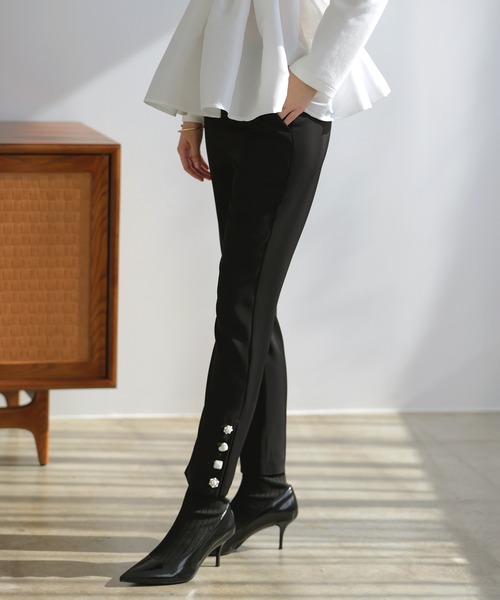 MERAKI(メラキ)の「ビジューパンツ(その他パンツ・レディース・アイボリー/ブラック/グレー/ブラウン/ベージュ・L/M/S)」の20枚目の写真