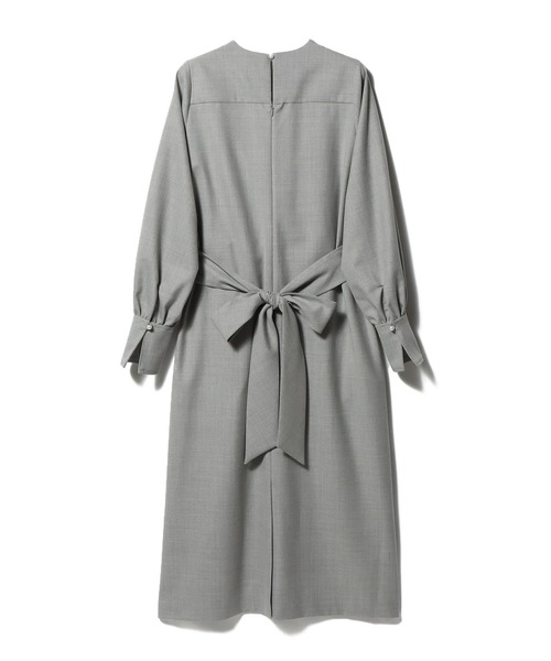 ESTNATION（エストネーション）の「ESTNATION / ツイストリボンパールワンピース《EXCLUSIVE》（ワンピース・レディース・ネイビー/グレー・36/38）」の20枚目の写真