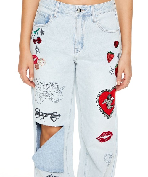 FOREVER 21（フォーエバー トゥエンティーワン）の「キューピッドパッチデニムパンツ（デニムパンツ・レディース・ライトブルー・25cm/27cm/24cm）」の6枚目の写真