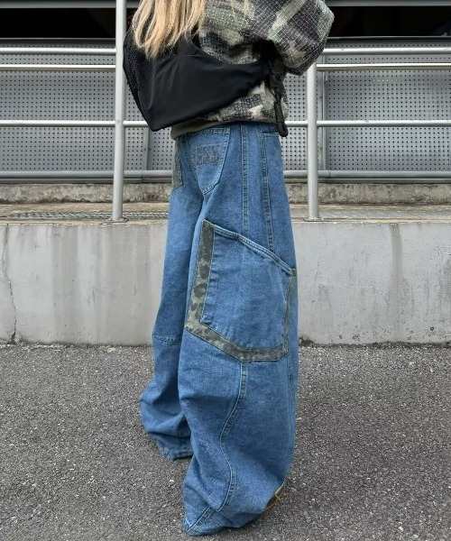 lilful(リルフル)の「レオパード柄 バレルレッグ ワイドカーブデニムパンツ(デニムパンツ・レディース・ブラック/ブルー・S/M)」の12枚目の写真