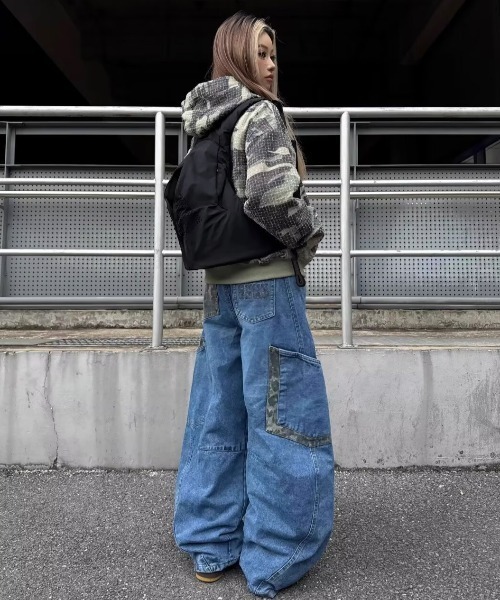 lilful(リルフル)の「レオパード柄 バレルレッグ ワイドカーブデニムパンツ(デニムパンツ・レディース・ブラック/ブルー・S/M)」の15枚目の写真