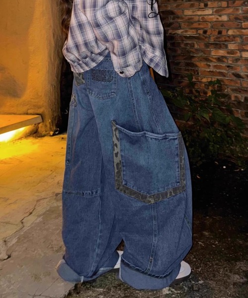 lilful(リルフル)の「レオパード柄 バレルレッグ ワイドカーブデニムパンツ(デニムパンツ・レディース・ブラック/ブルー・S/M)」の8枚目の写真