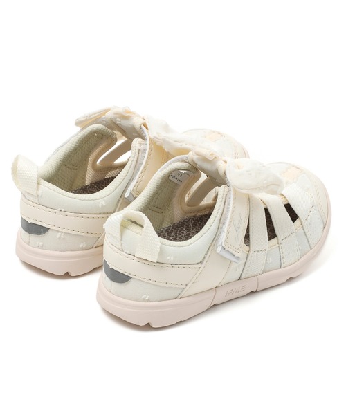 IFME（イフミー）の「KIDS｜ifme CALIN ビッグリボンウォーターシューズ（サンダル・キッズ・ピンク/ホワイト/パープル・15.0cm/15.5cm/16.0cm/16.5cm/17.0cm/17.5cm/18.0cm/18.5cm/19.0cm/19.5cm/20.0cm/20.5cm/21.0cm）」の13枚目の写真