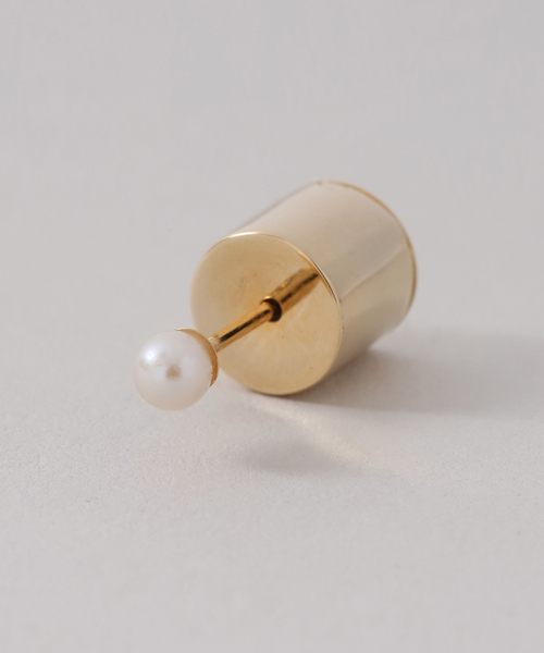 Noble(ノーブル)の「AYUS/アユス Akoya Pearl ピアス (3.5-4.0mm)(ピアス(両耳用)・レディース・ゴールド・FREE)」の4枚目の写真